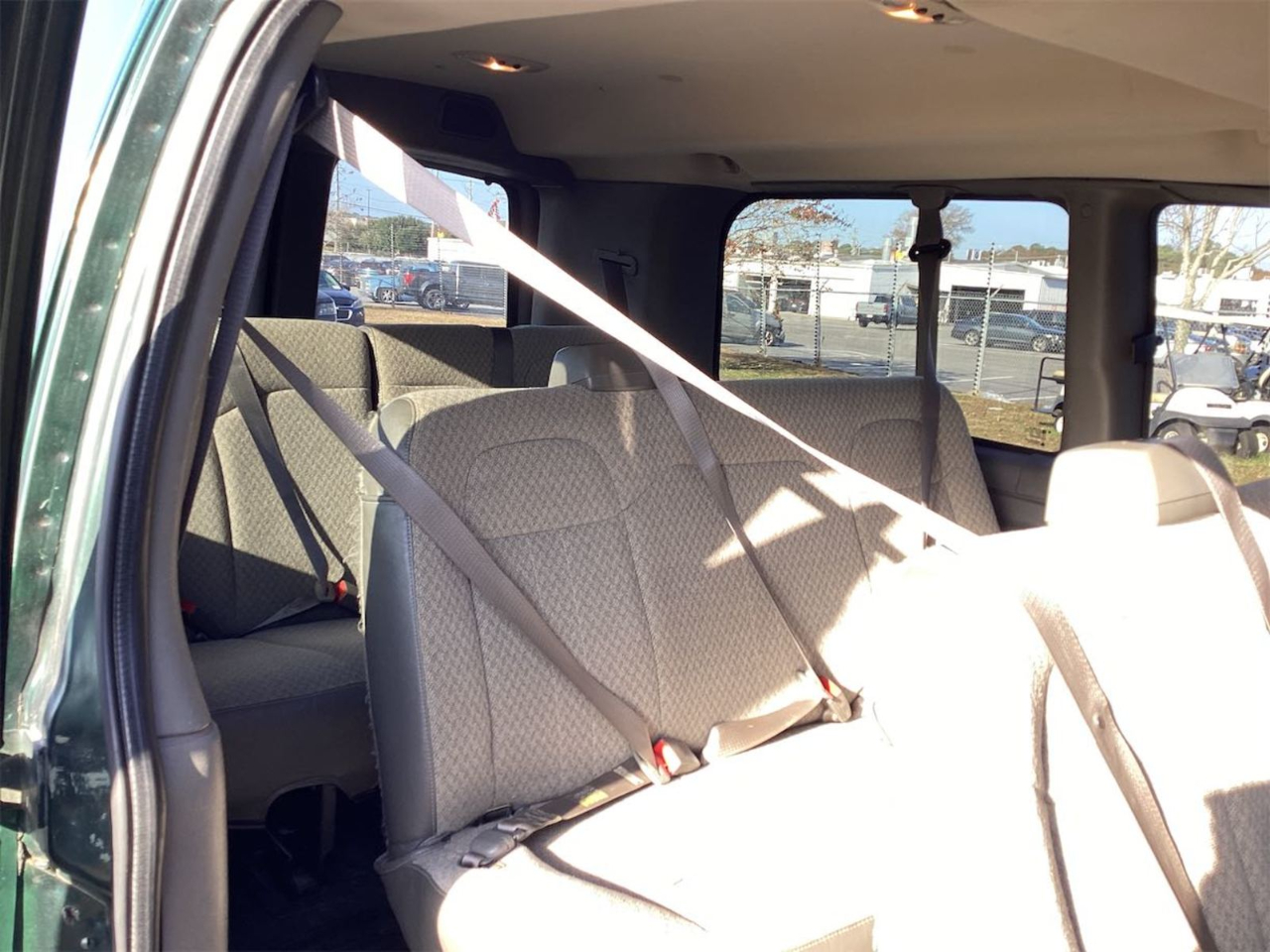 Chevrolet Express Passenger RWD 2500 135" LS 2015