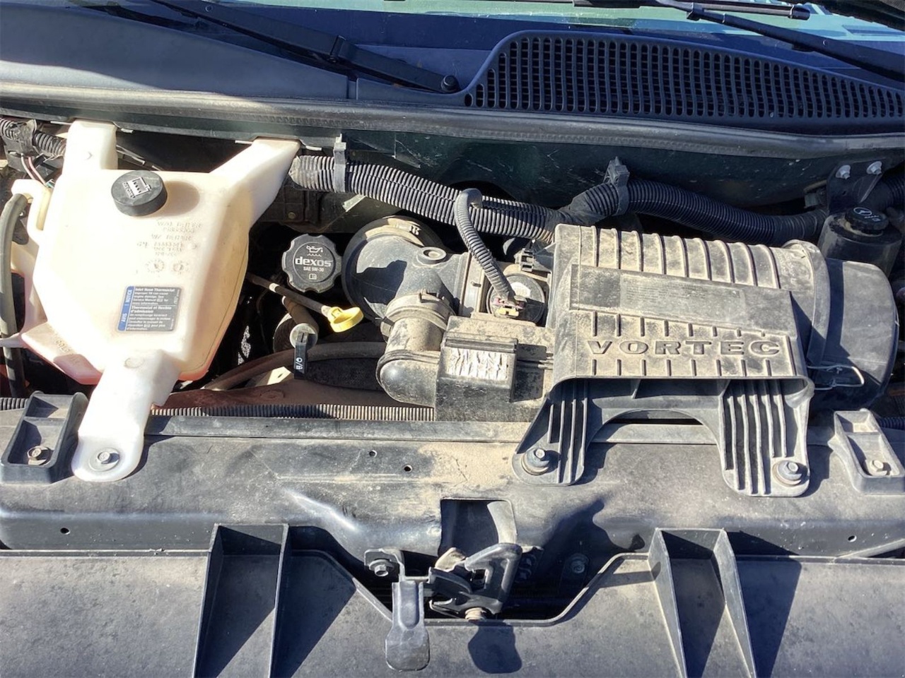 Chevrolet Express Passenger RWD 2500 135" LS 2015