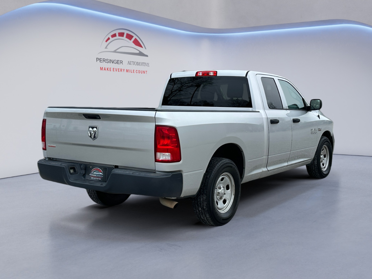 RAM 1500 2WD Quad Cab 140.5" Tradesman 2016
