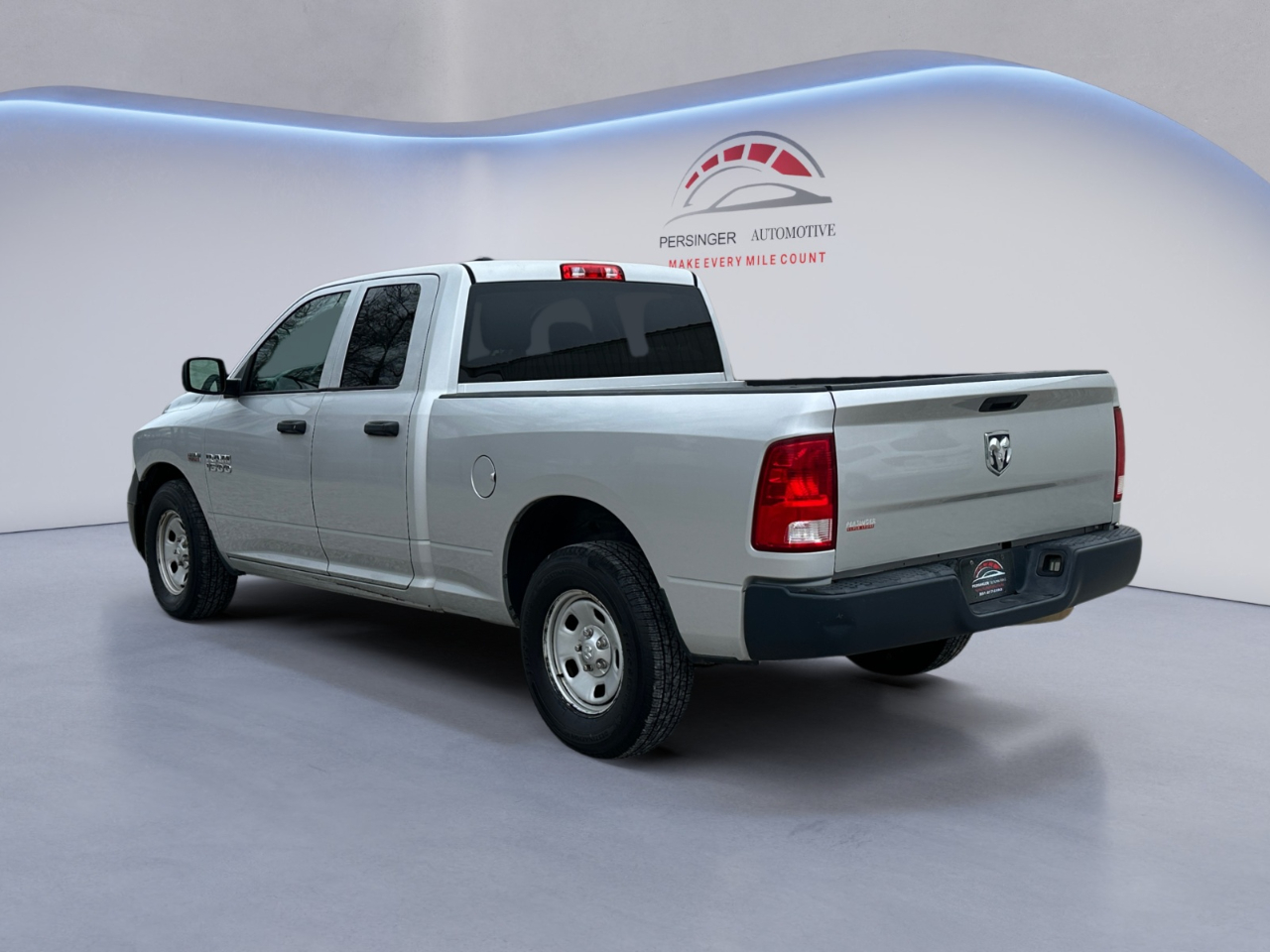 RAM 1500 2WD Quad Cab 140.5" Tradesman 2016