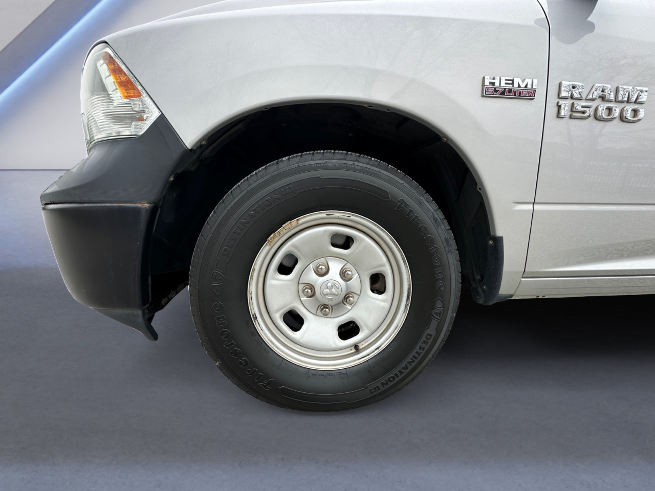 RAM 1500 2WD Quad Cab 140.5" Tradesman 2016