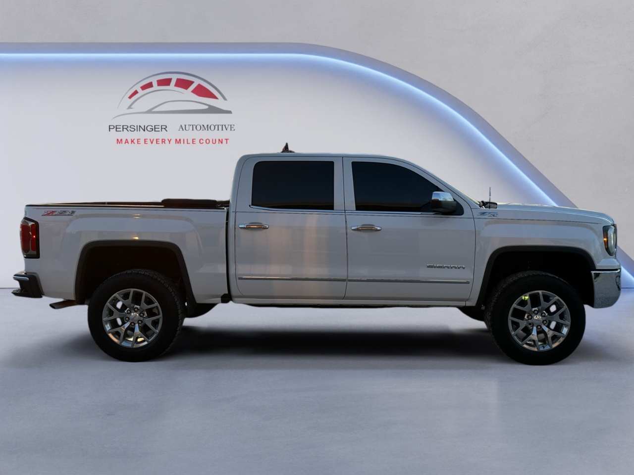 GMC Sierra 1500 4WD Crew Cab 143.5" SLT 2018