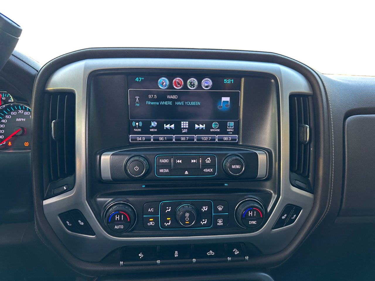 GMC Sierra 1500 4WD Crew Cab 143.5" SLT 2018