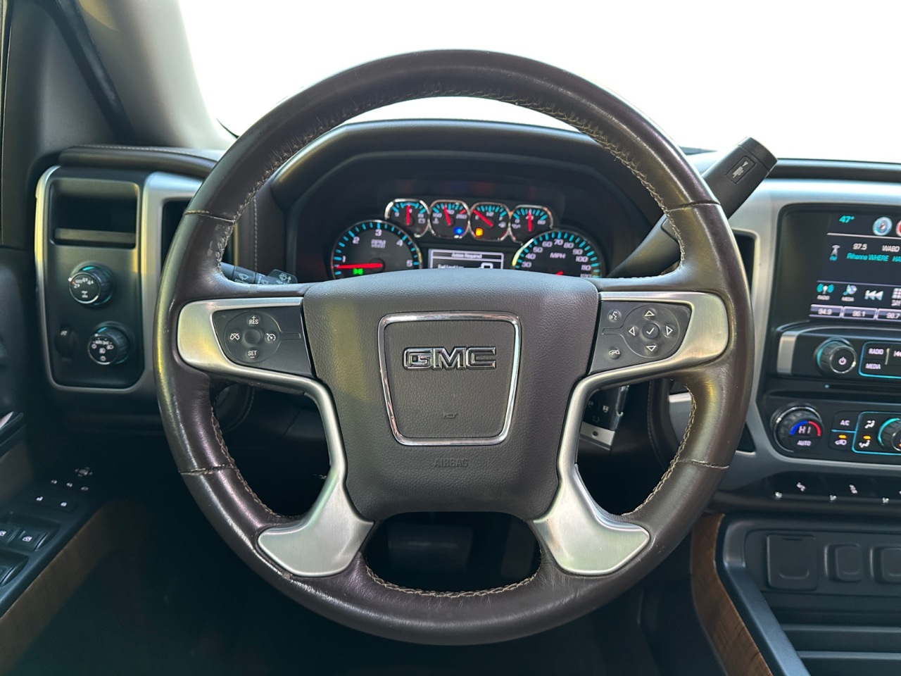 GMC Sierra 1500 4WD Crew Cab 143.5" SLT 2018