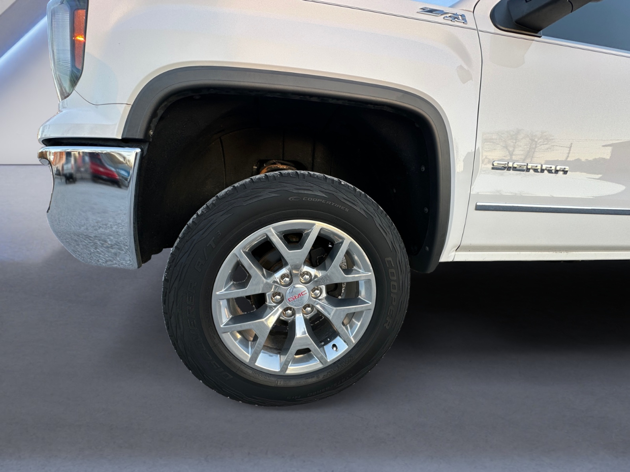 GMC Sierra 1500 4WD Crew Cab 143.5" SLT 2018