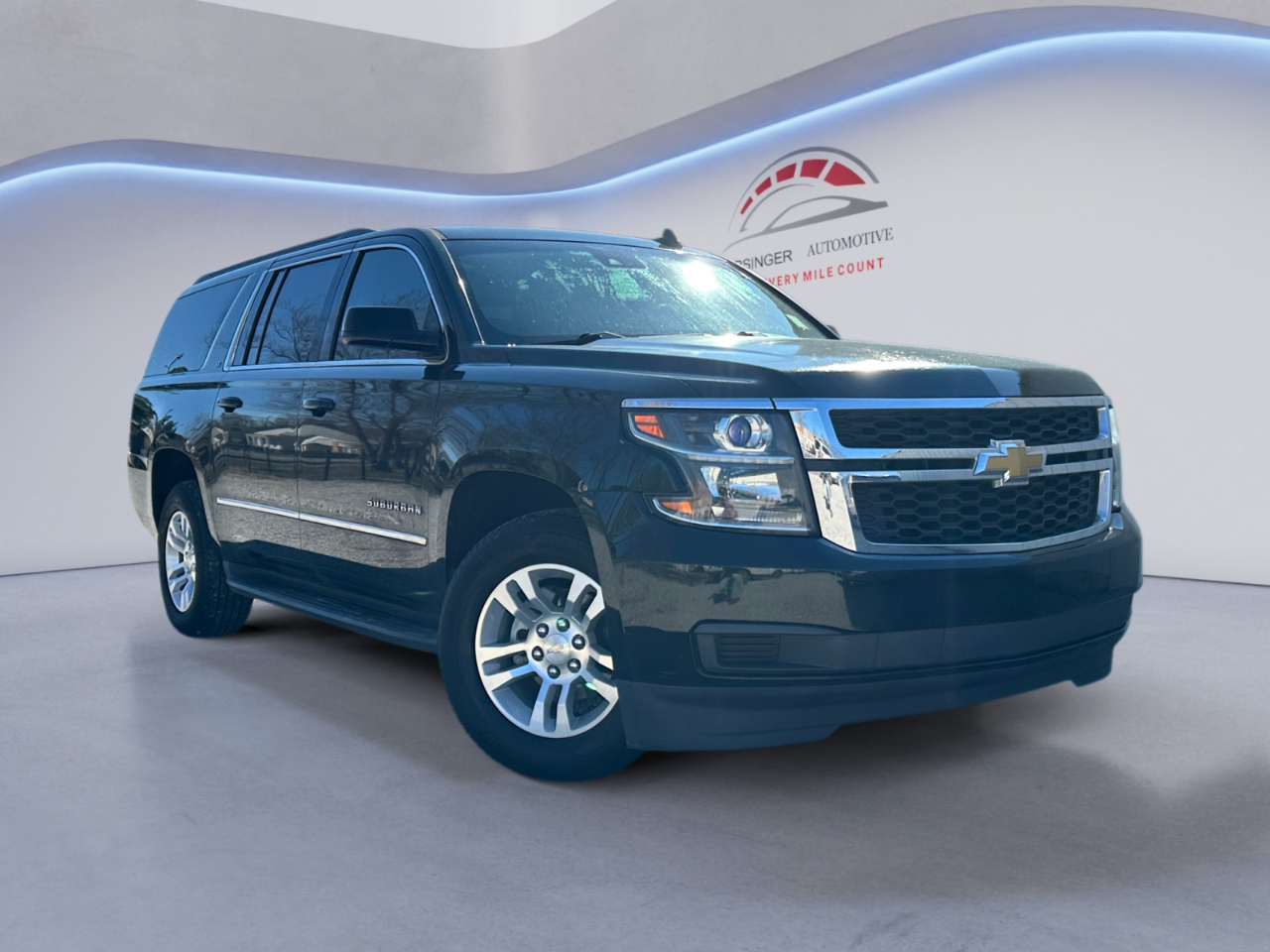 Chevrolet Suburban 2WD 4dr 1500 LT 2016