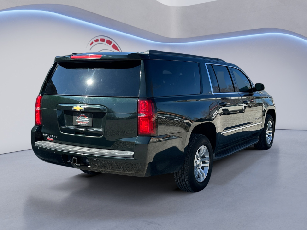 Chevrolet Suburban 2WD 4dr 1500 LT 2016