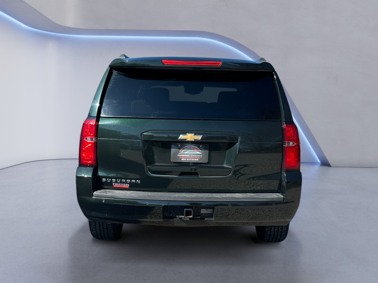 Chevrolet Suburban 2WD 4dr 1500 LT 2016