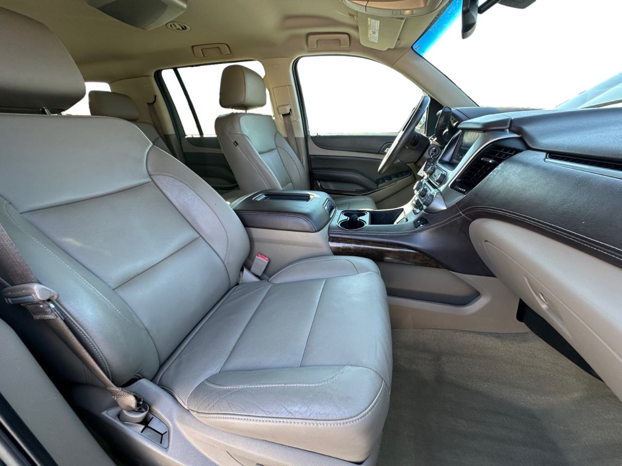 Chevrolet Suburban 2WD 4dr 1500 LT 2016