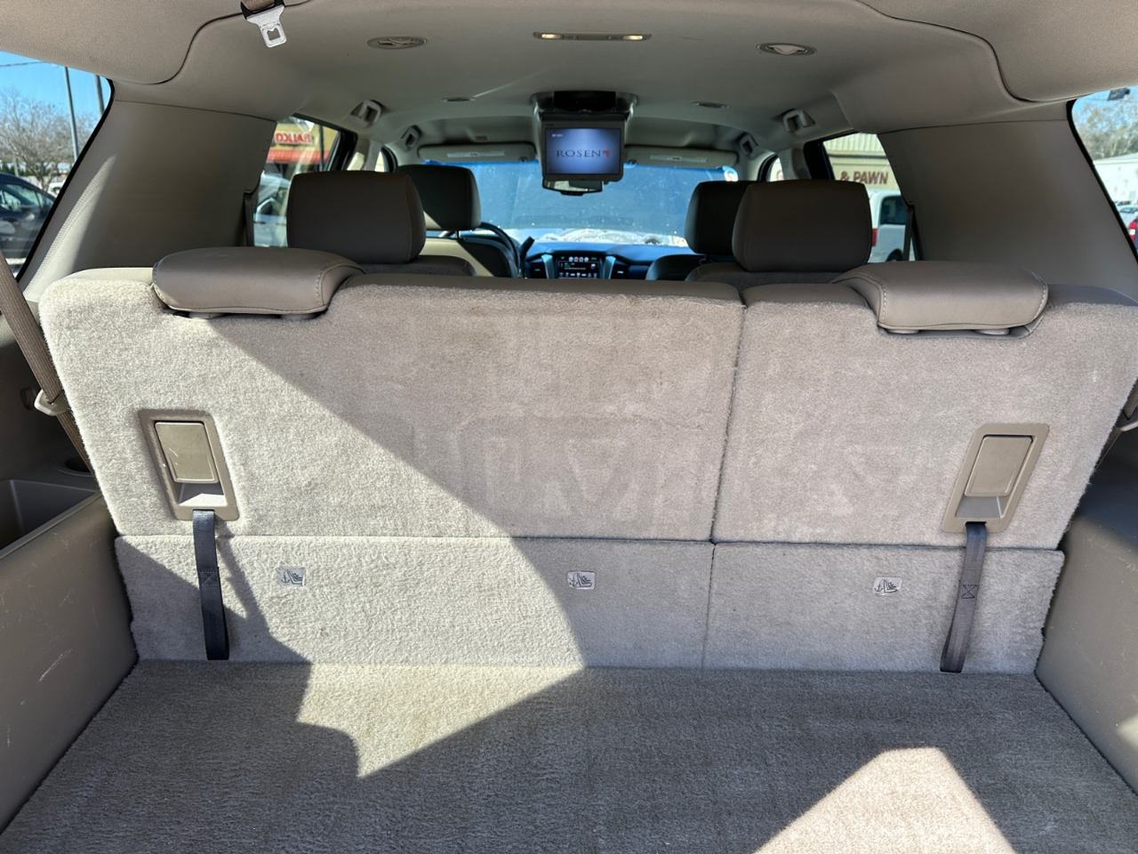 Chevrolet Suburban 2WD 4dr 1500 LT 2016