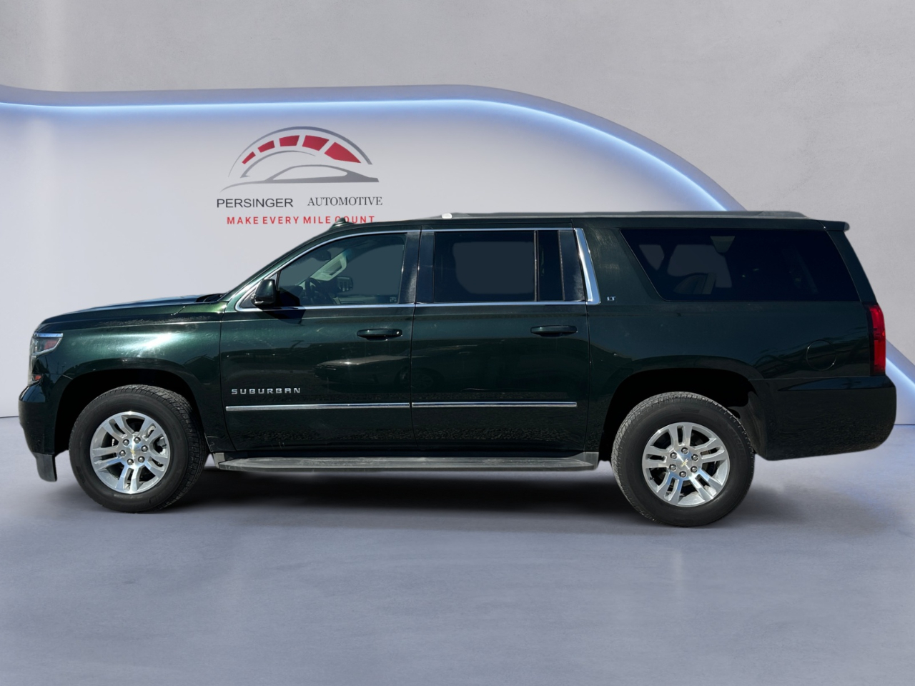 Chevrolet Suburban 2WD 4dr 1500 LT 2016