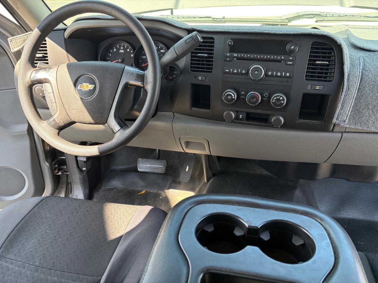 Chevrolet Silverado 1500 2WD Reg Cab 119.0" Work Truck 2012