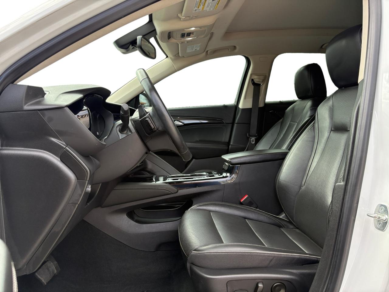 Buick Envision Essense AWD 2021