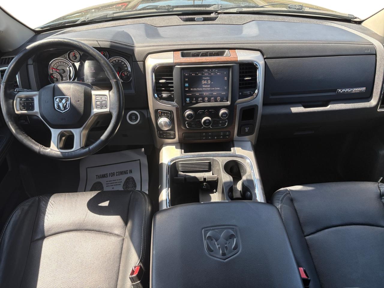 RAM 1500 4WD Crew Cab 140.5" Laramie 2016