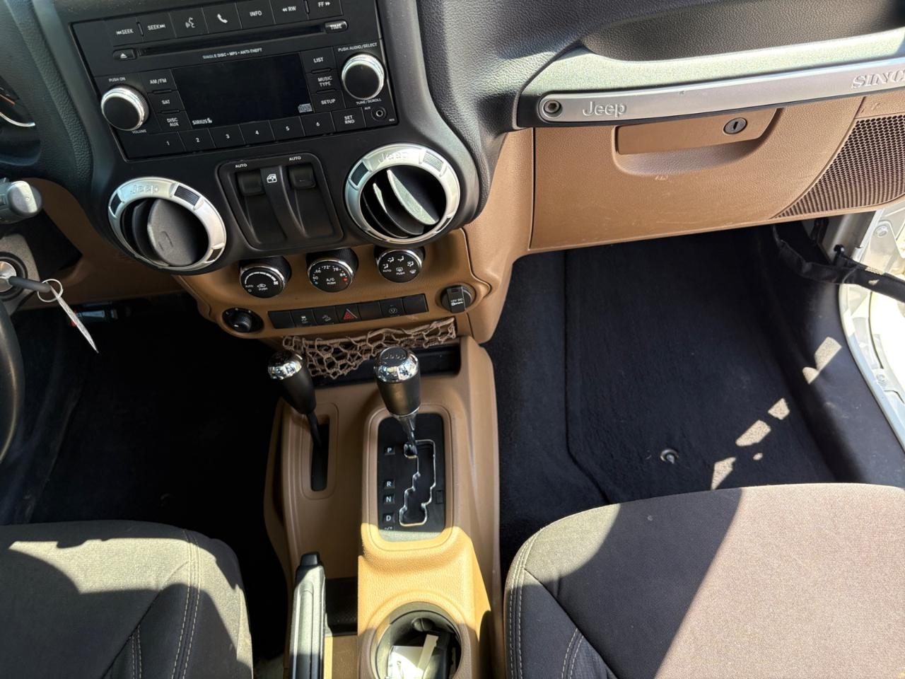 Jeep Wrangler 4WD 2dr Sahara 2013