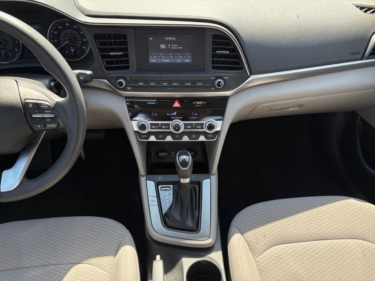 Hyundai Elantra SE IVT 2020