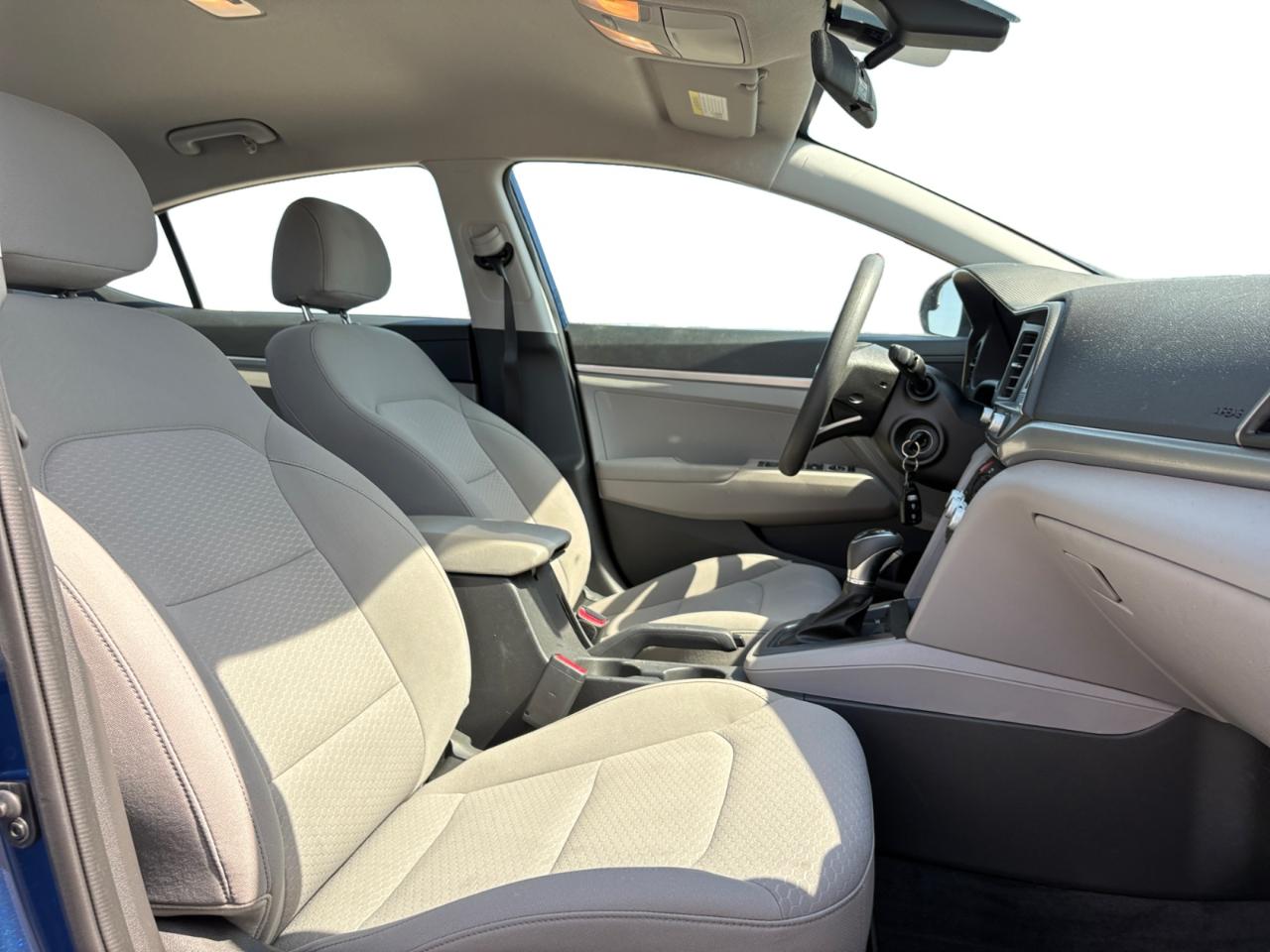 Hyundai Elantra SE IVT 2020