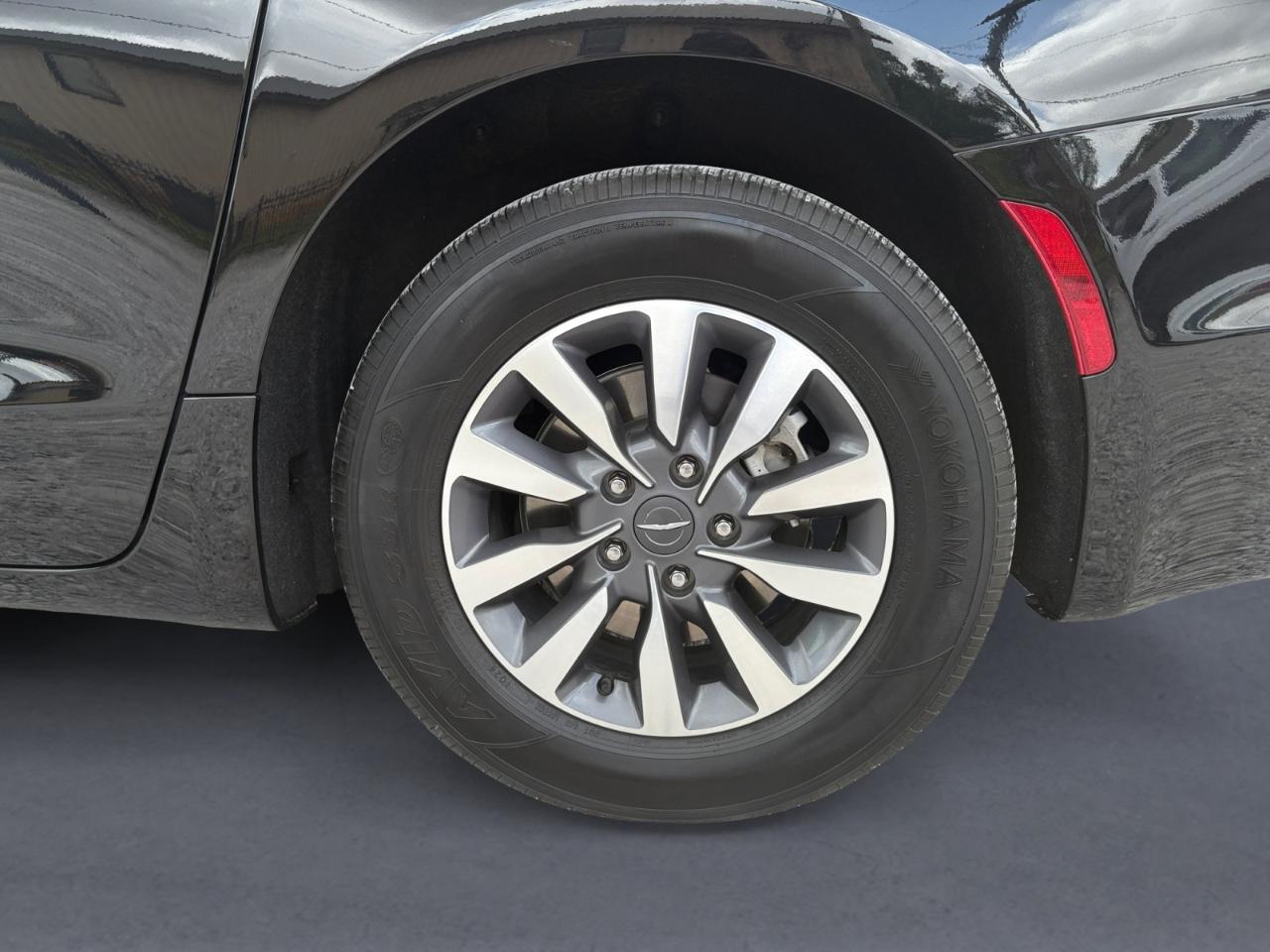 Chrysler Pacifica Hybrid Select 2024