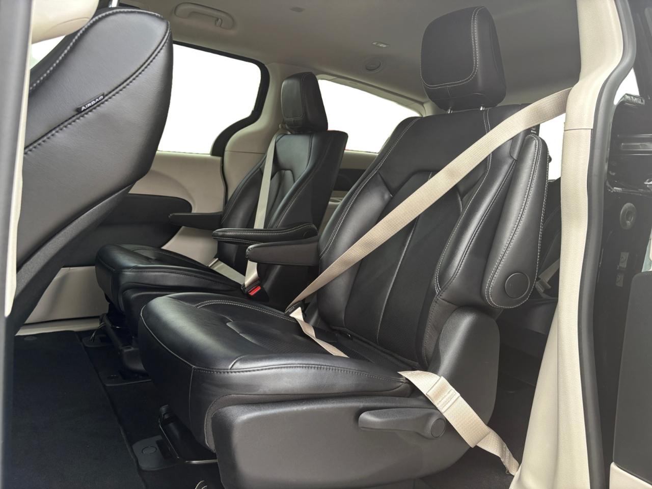 Chrysler Pacifica Hybrid Select 2024