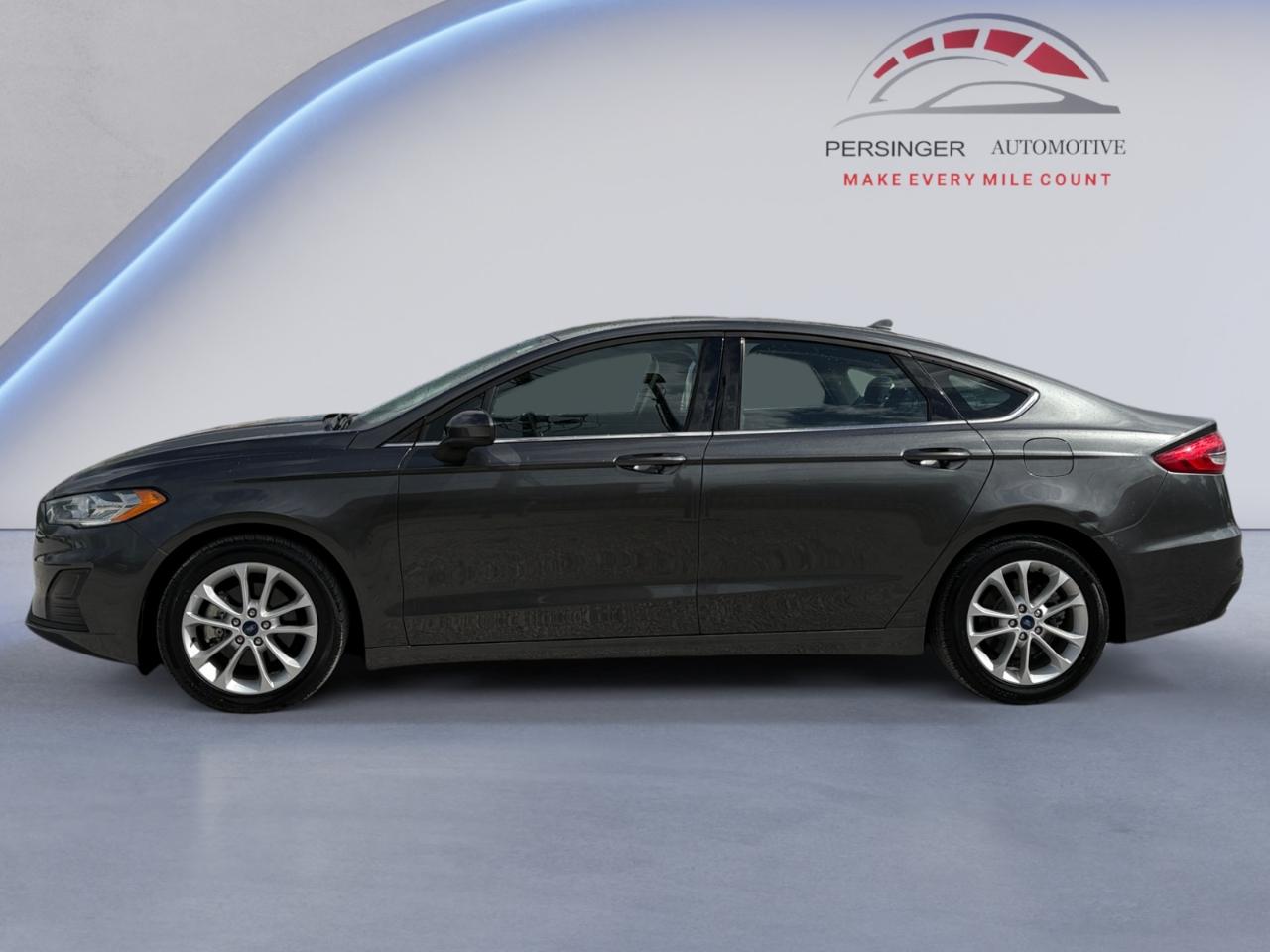 Ford Fusion Hybrid SE 2020