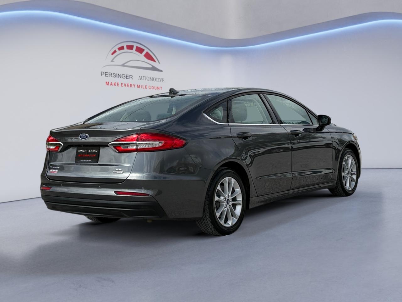 Ford Fusion Hybrid SE 2020