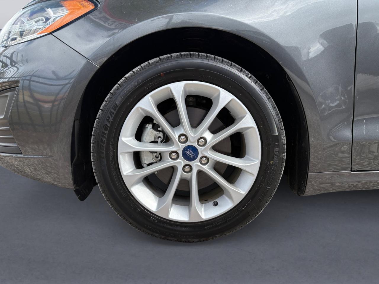 Ford Fusion Hybrid SE 2020