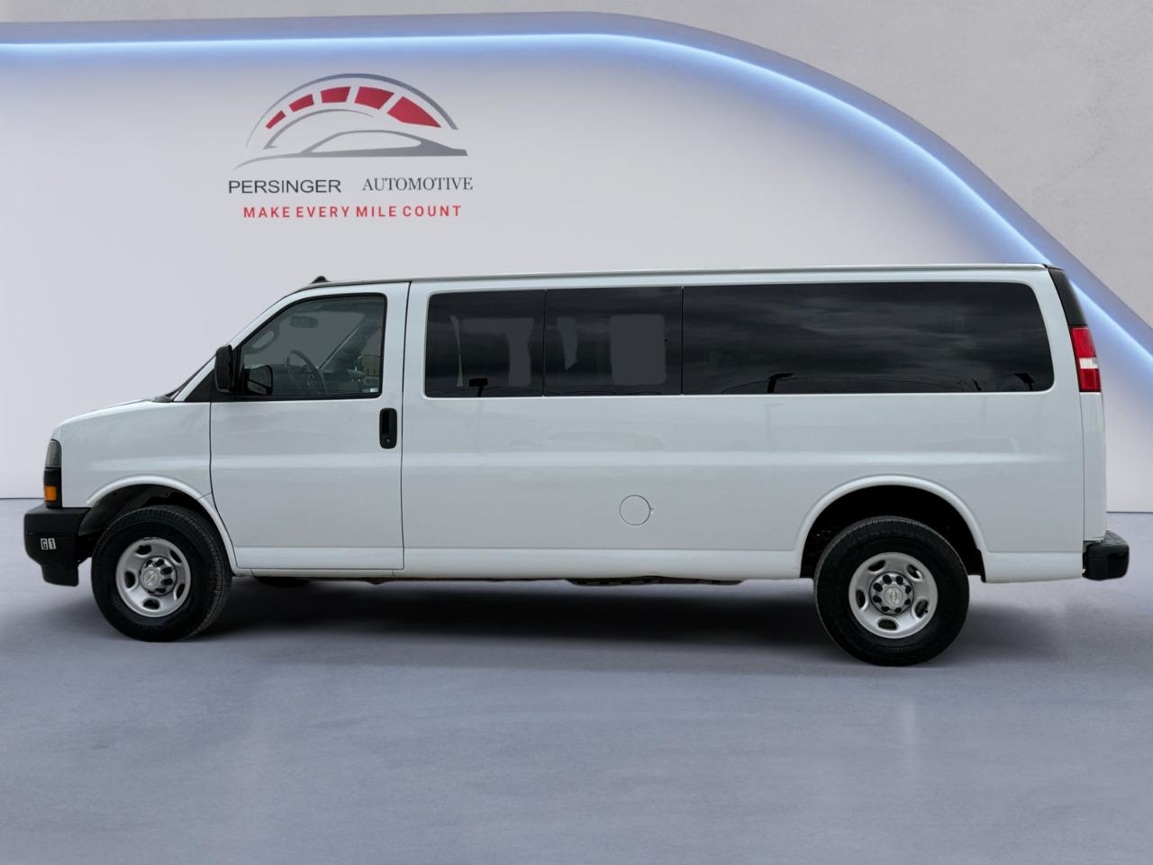 Chevrolet Express Passenger RWD 3500 155" LS 2021