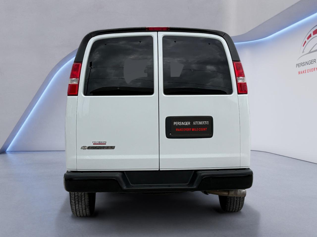 Chevrolet Express Passenger RWD 3500 155" LS 2021