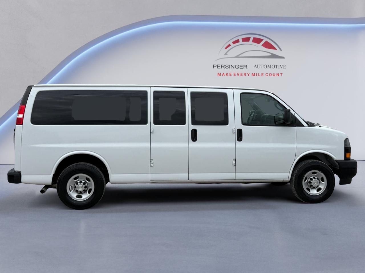 Chevrolet Express Passenger RWD 3500 155" LS 2021