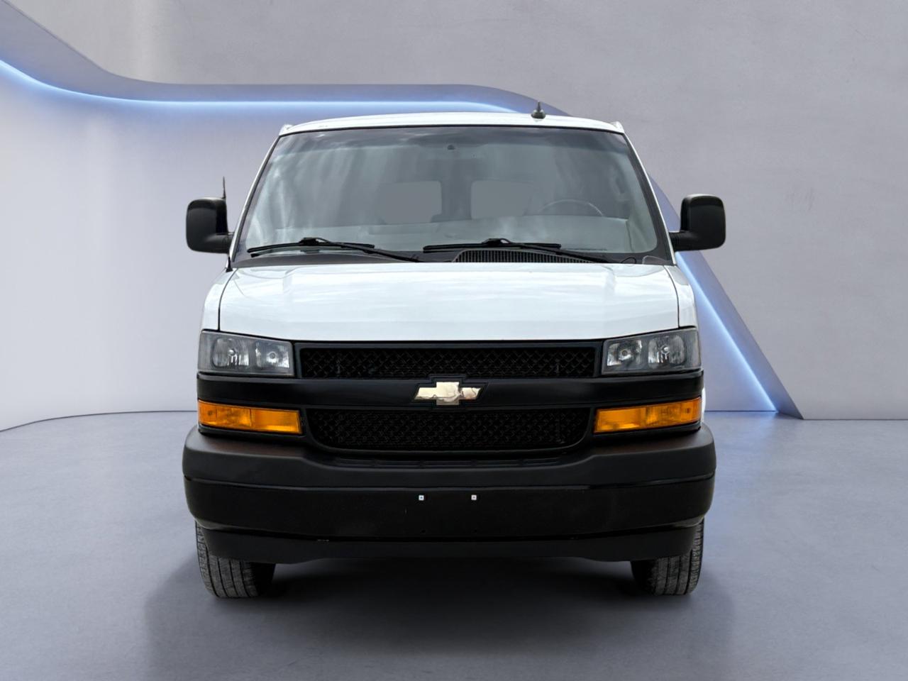 Chevrolet Express Passenger RWD 3500 155" LS 2021