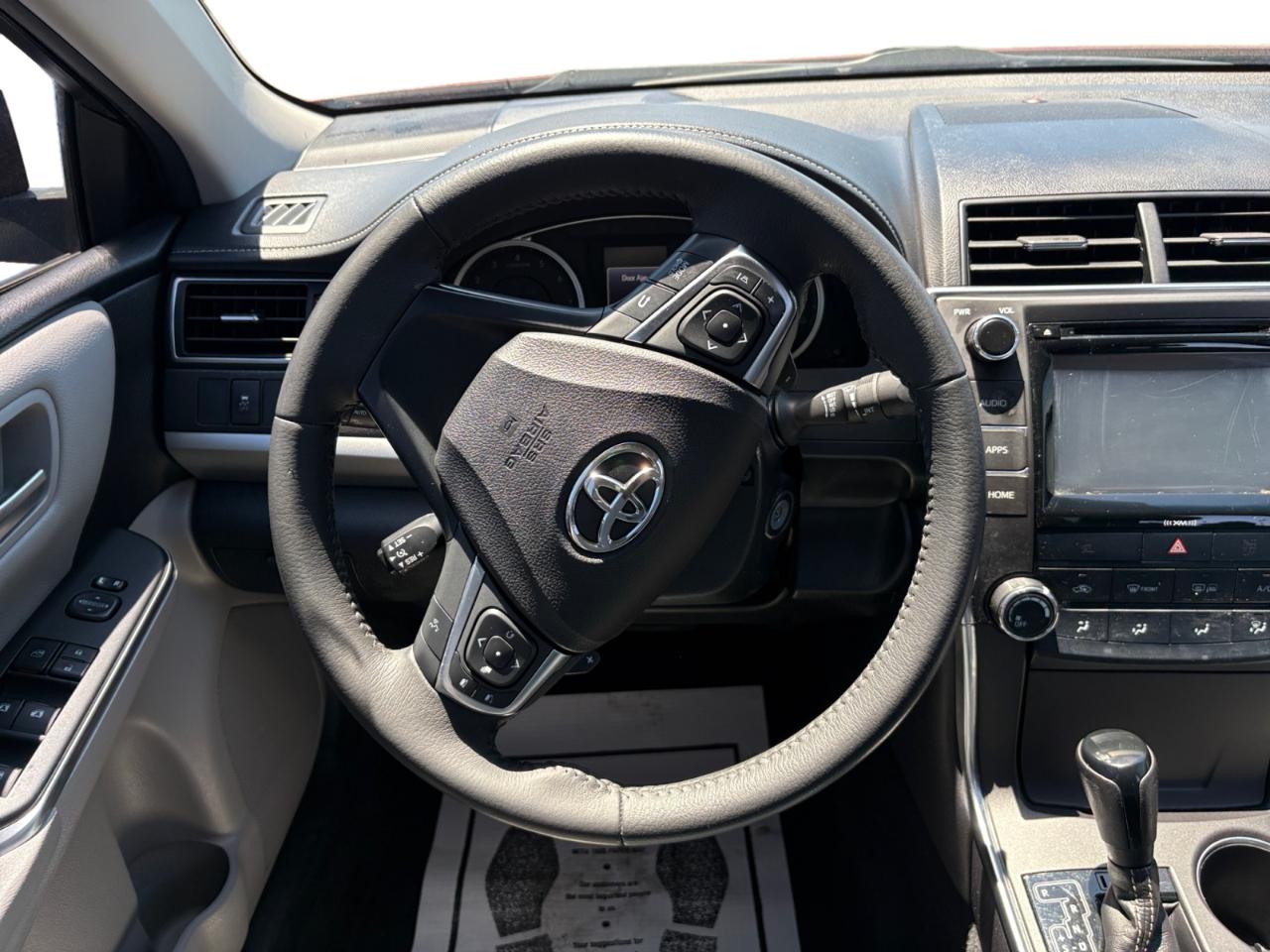Toyota Camry XLE Auto (Natl) 2017