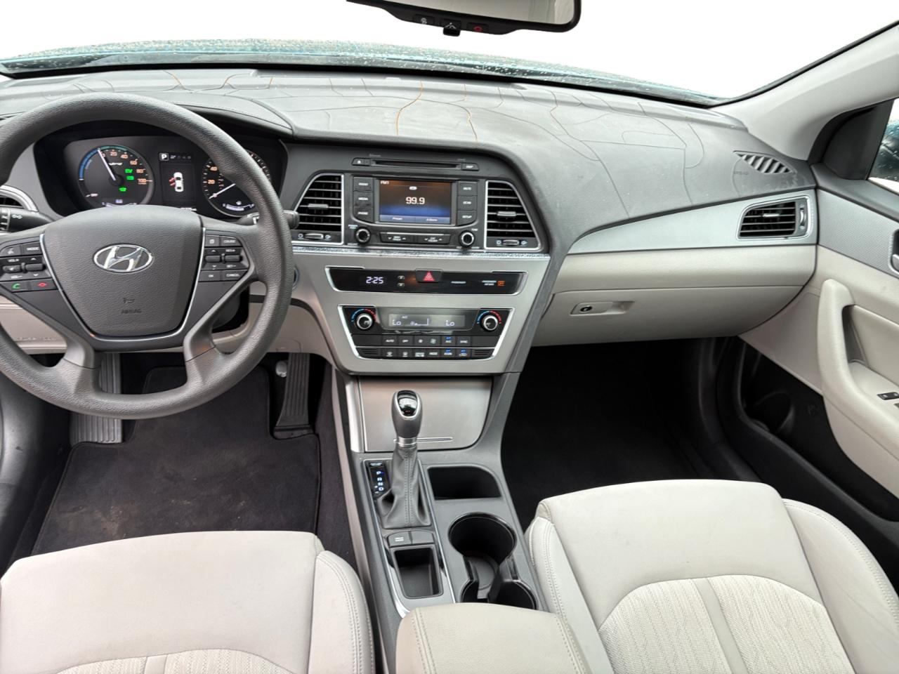 Hyundai Sonata Hybrid 4dr Sdn SE 2016