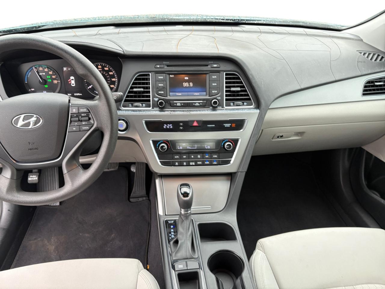 Hyundai Sonata Hybrid 4dr Sdn SE 2016