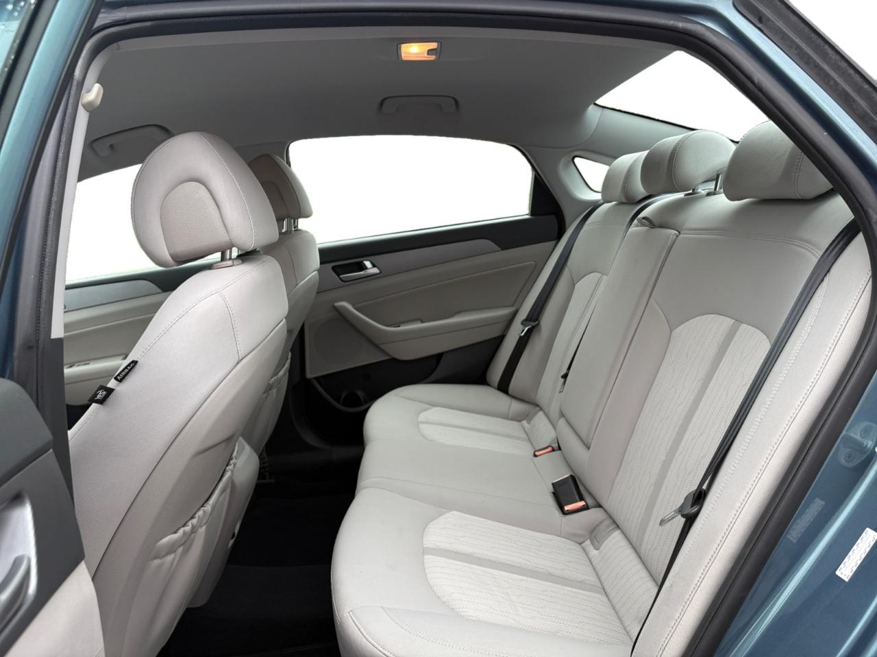 Hyundai Sonata Hybrid 4dr Sdn SE 2016