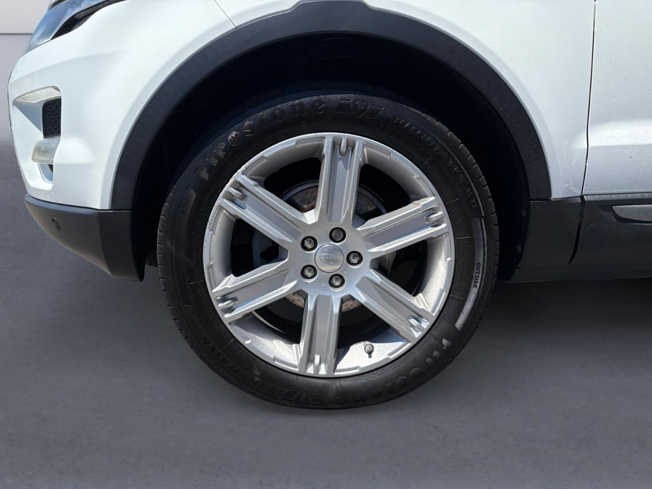 Land Rover Range Rover Evoque 5dr HB Pure Plus 2015