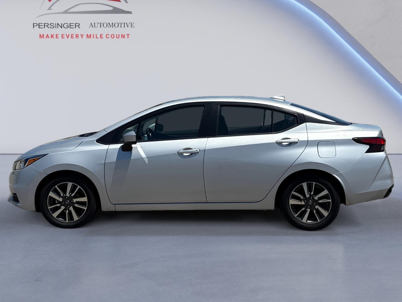 Nissan Versa SV CVT 2022