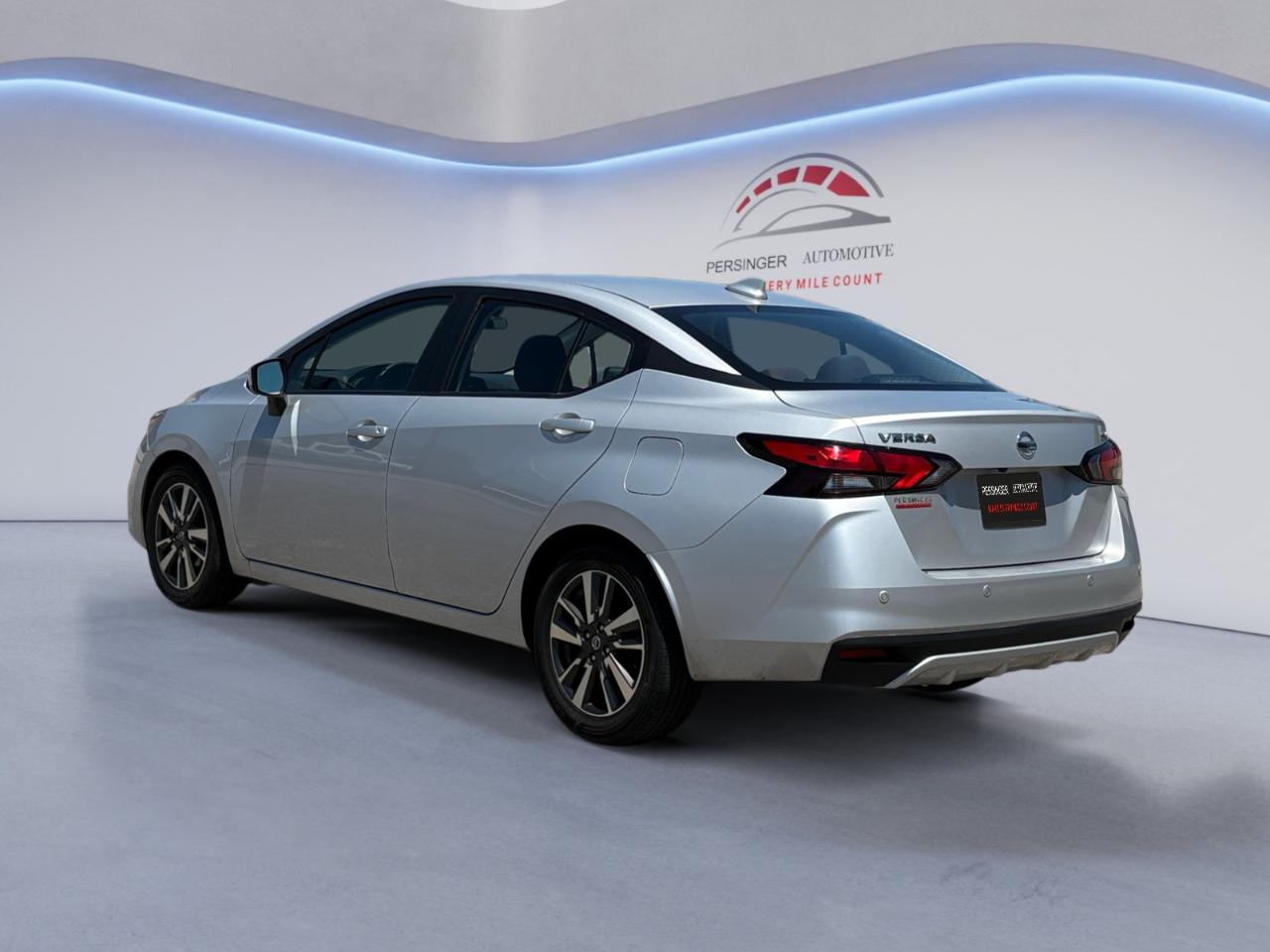 Nissan Versa SV CVT 2022
