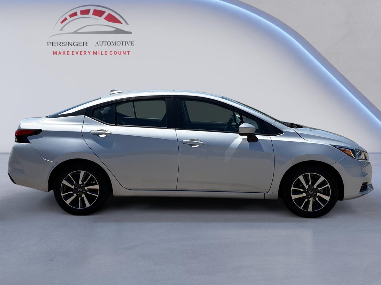 Nissan Versa SV CVT 2022