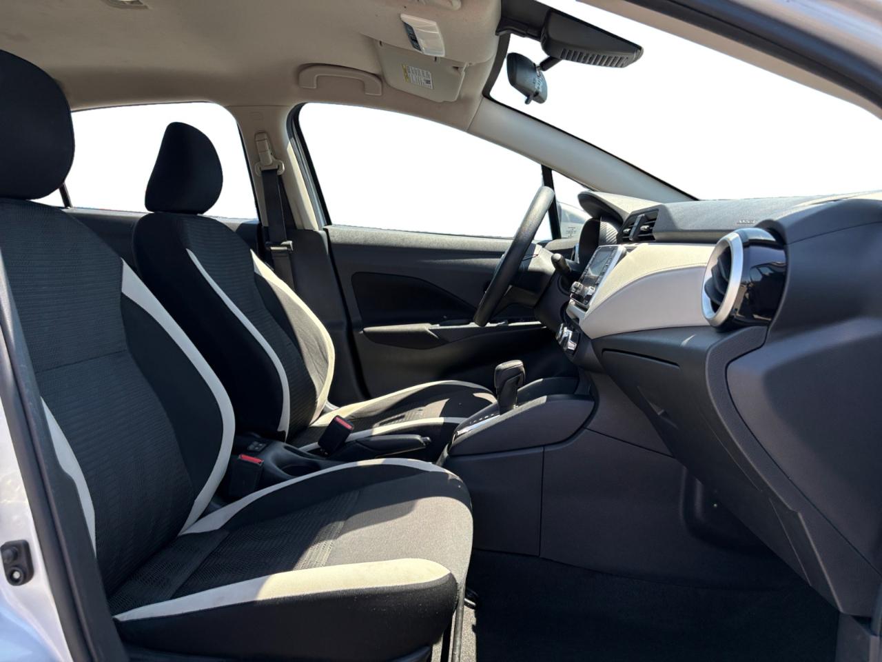 Nissan Versa SV CVT 2022