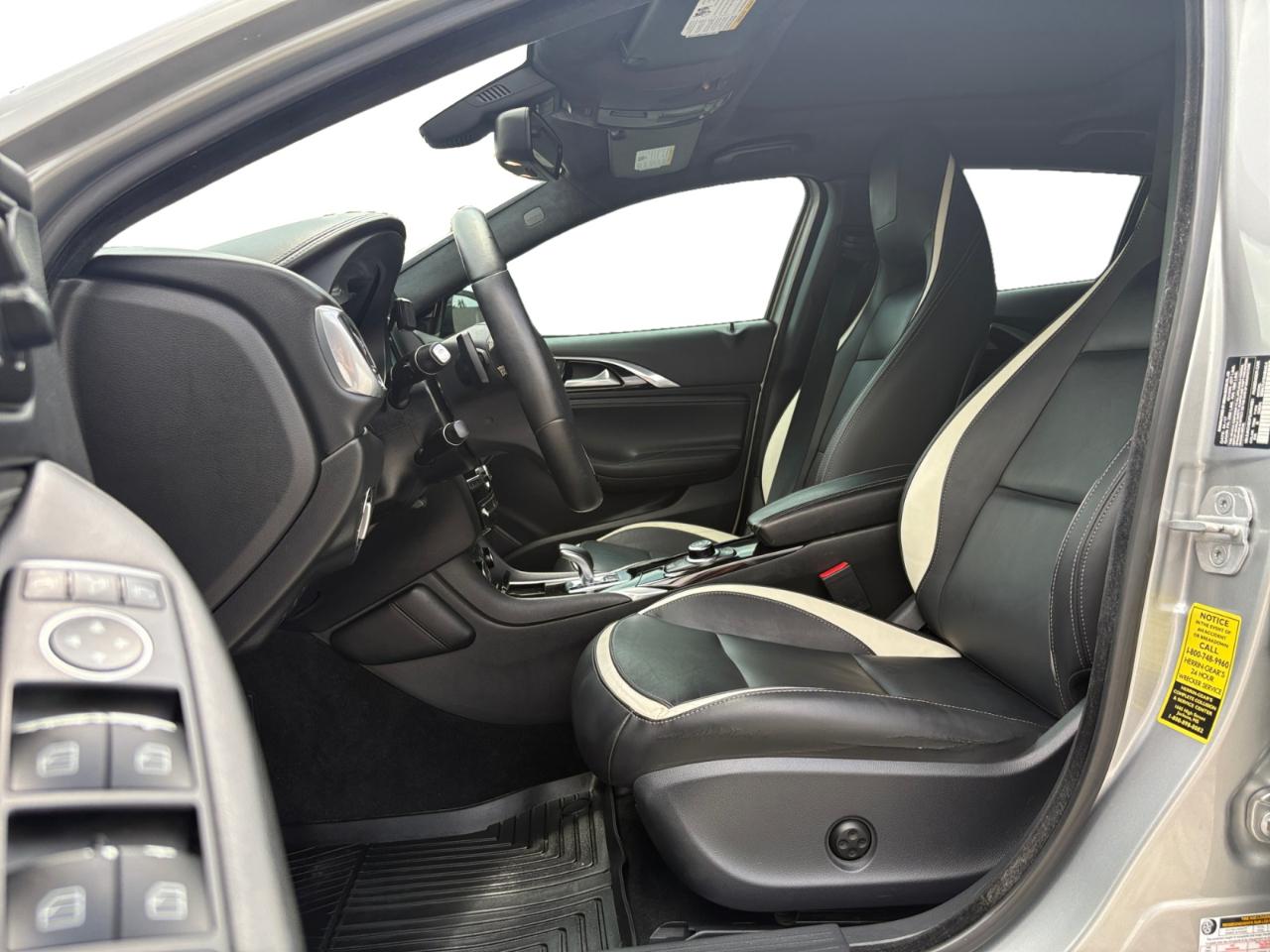 Infiniti QX30 Sport FWD 2018