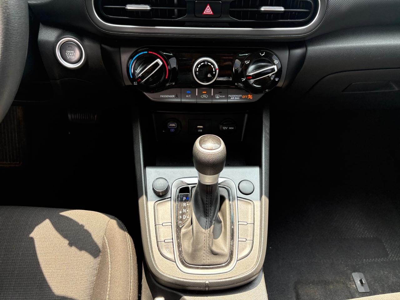Hyundai Kona SEL Auto FWD 2022