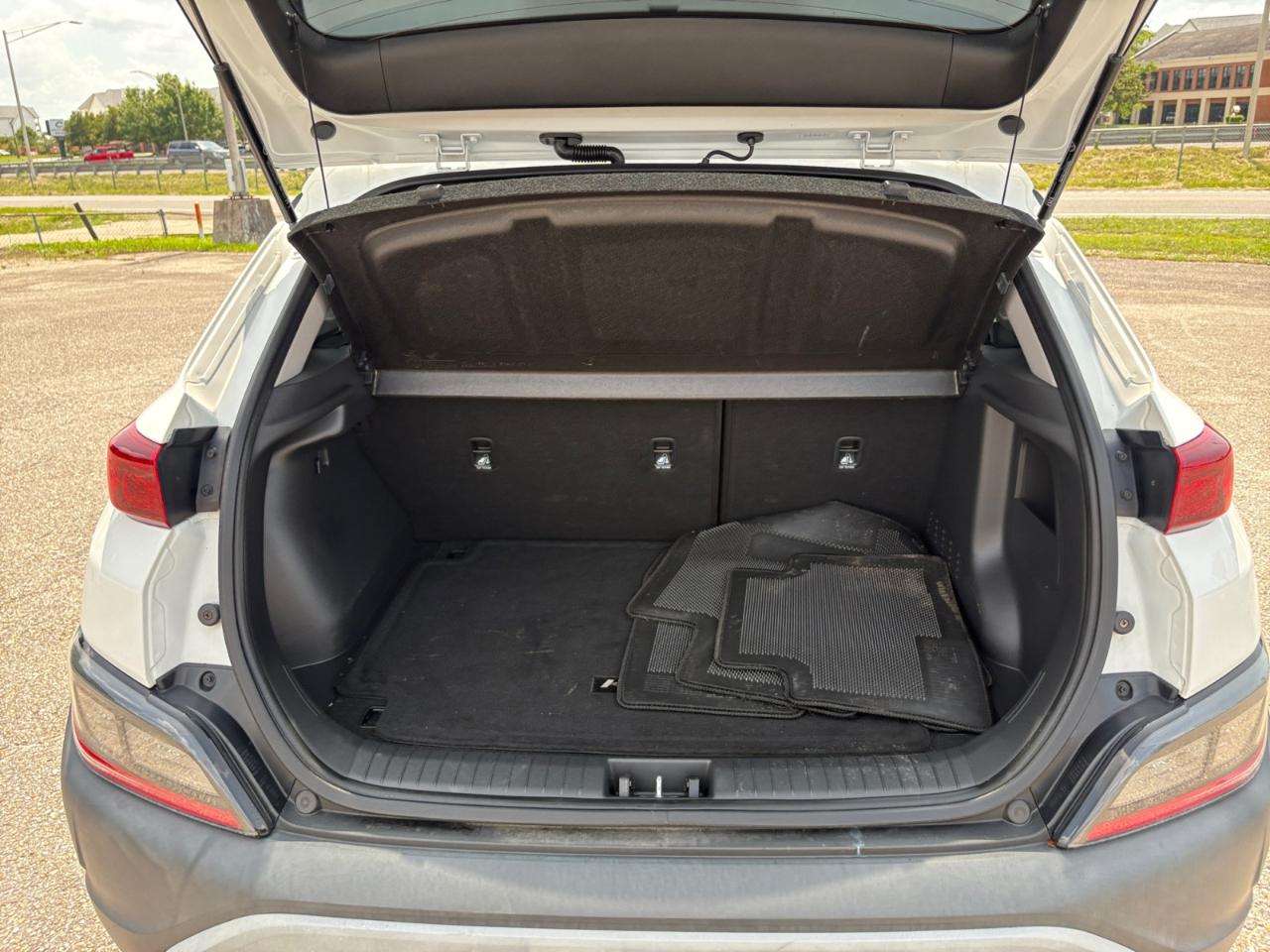Hyundai Kona SEL Auto FWD 2022