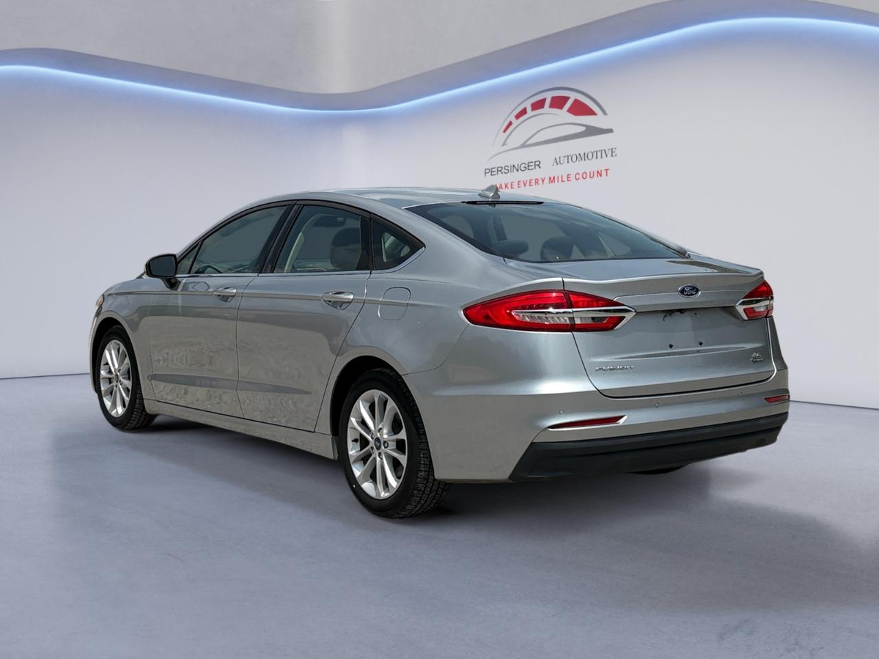 Ford Fusion Hybrid SE FWD 2020