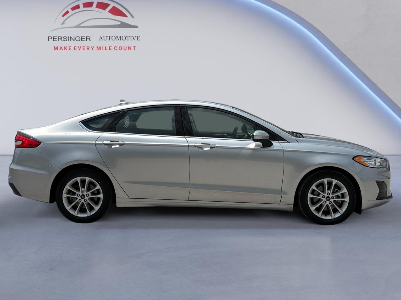 Ford Fusion Hybrid SE FWD 2020
