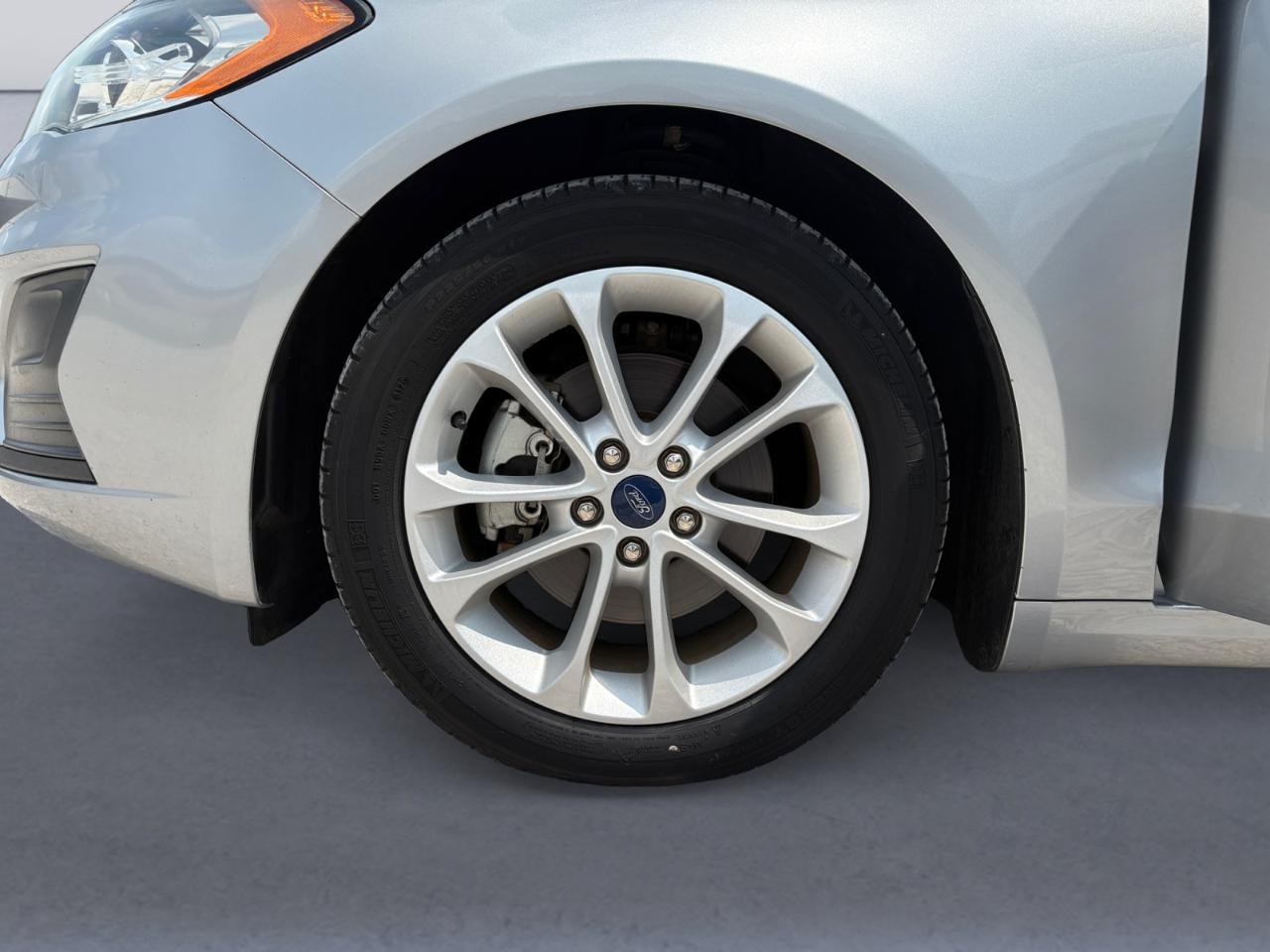 Ford Fusion Hybrid SE FWD 2020
