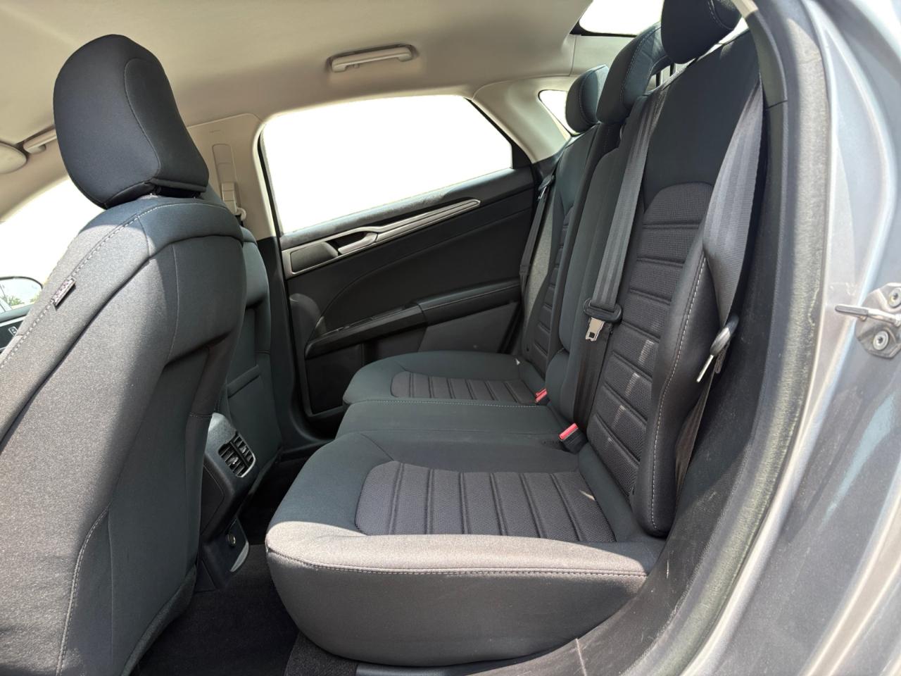 Ford Fusion Hybrid SE FWD 2020