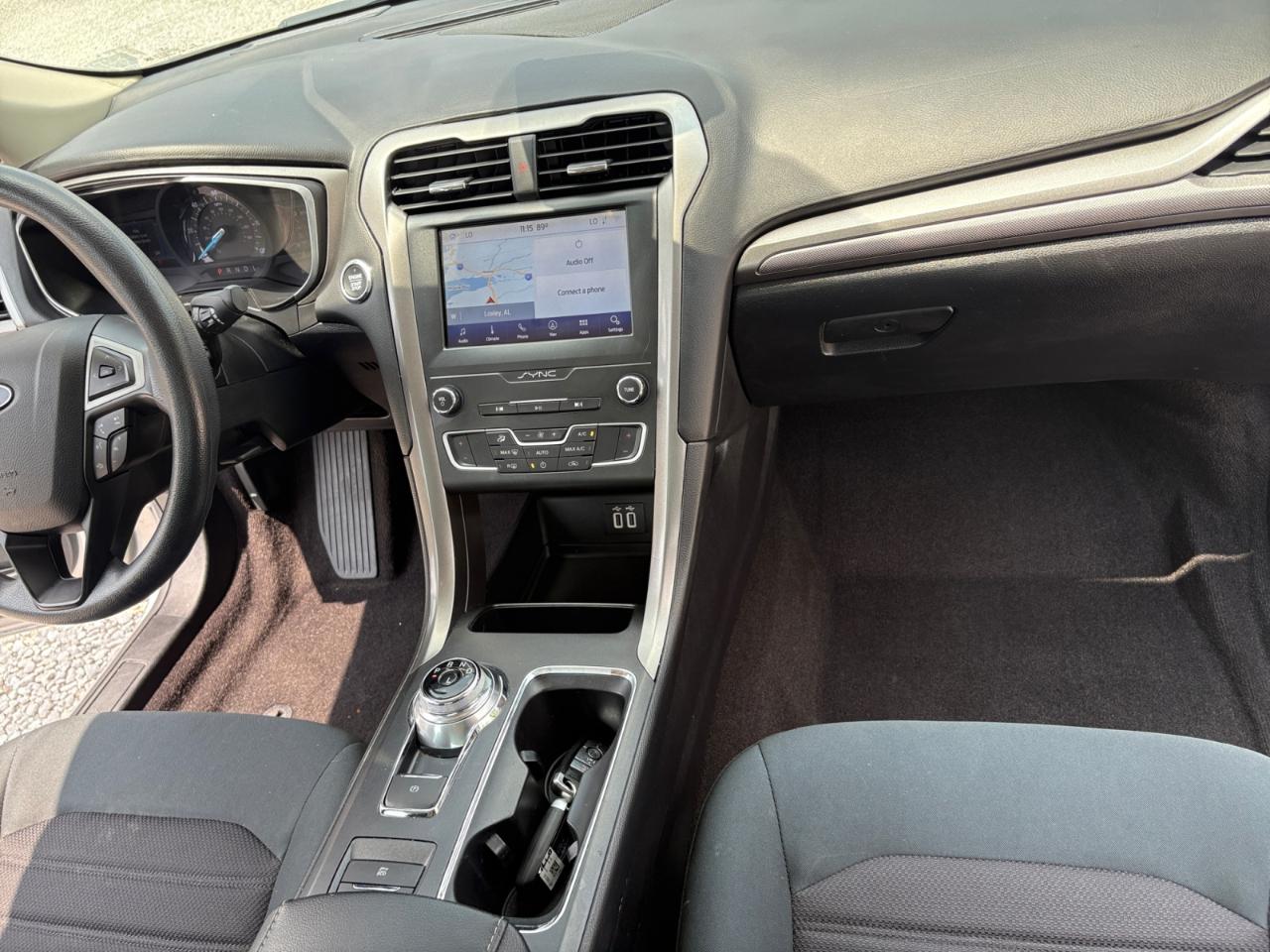 Ford Fusion Hybrid SE FWD 2020