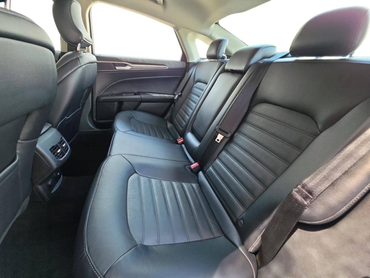 Ford Fusion Energi SE FWD 2018