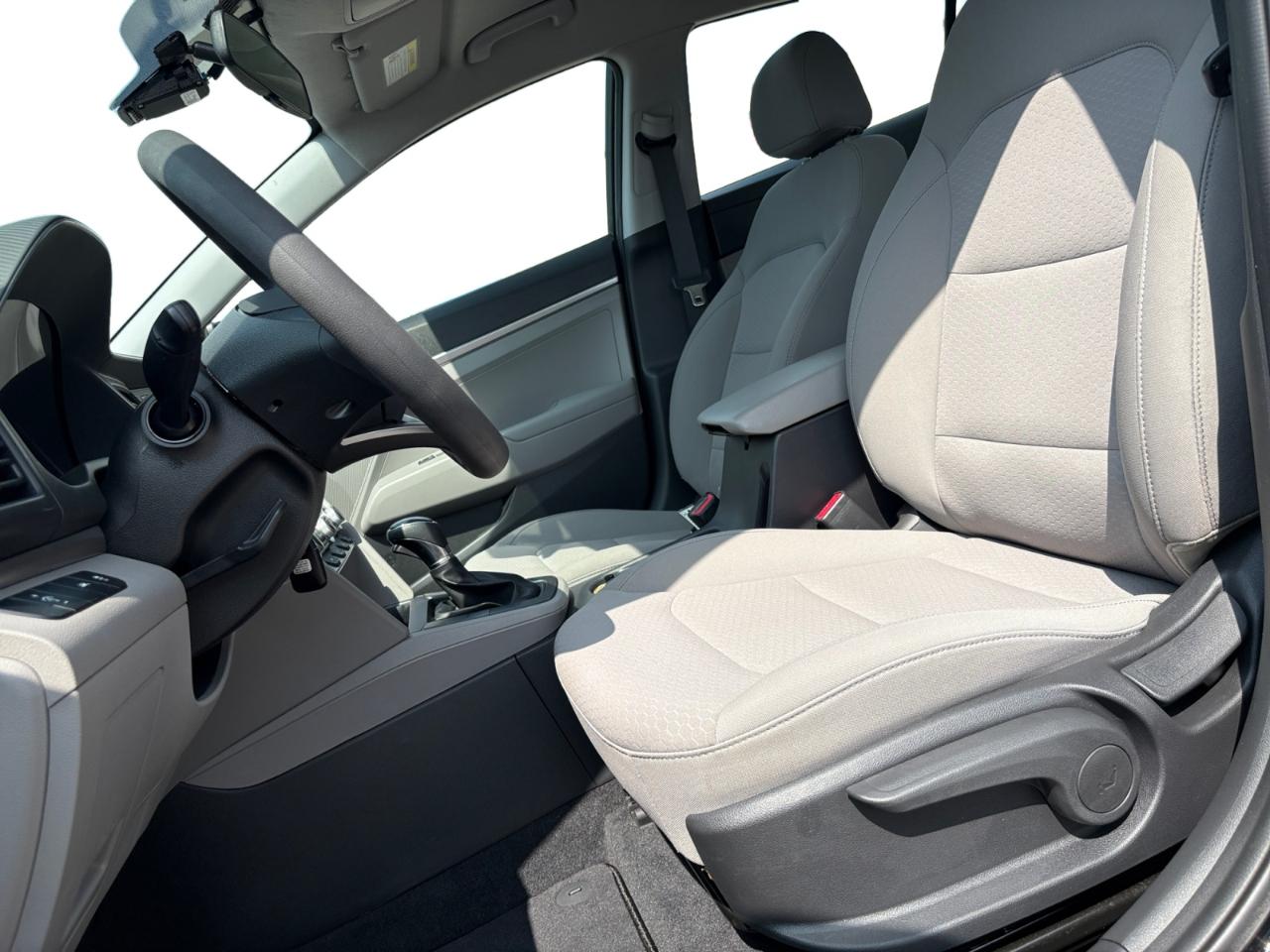 Hyundai Elantra SE IVT 2020