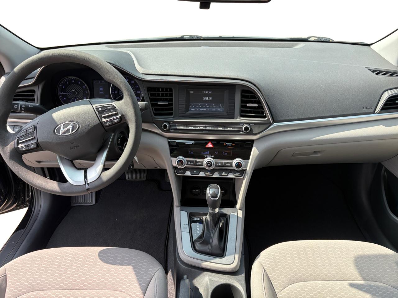 Hyundai Elantra SE IVT 2020